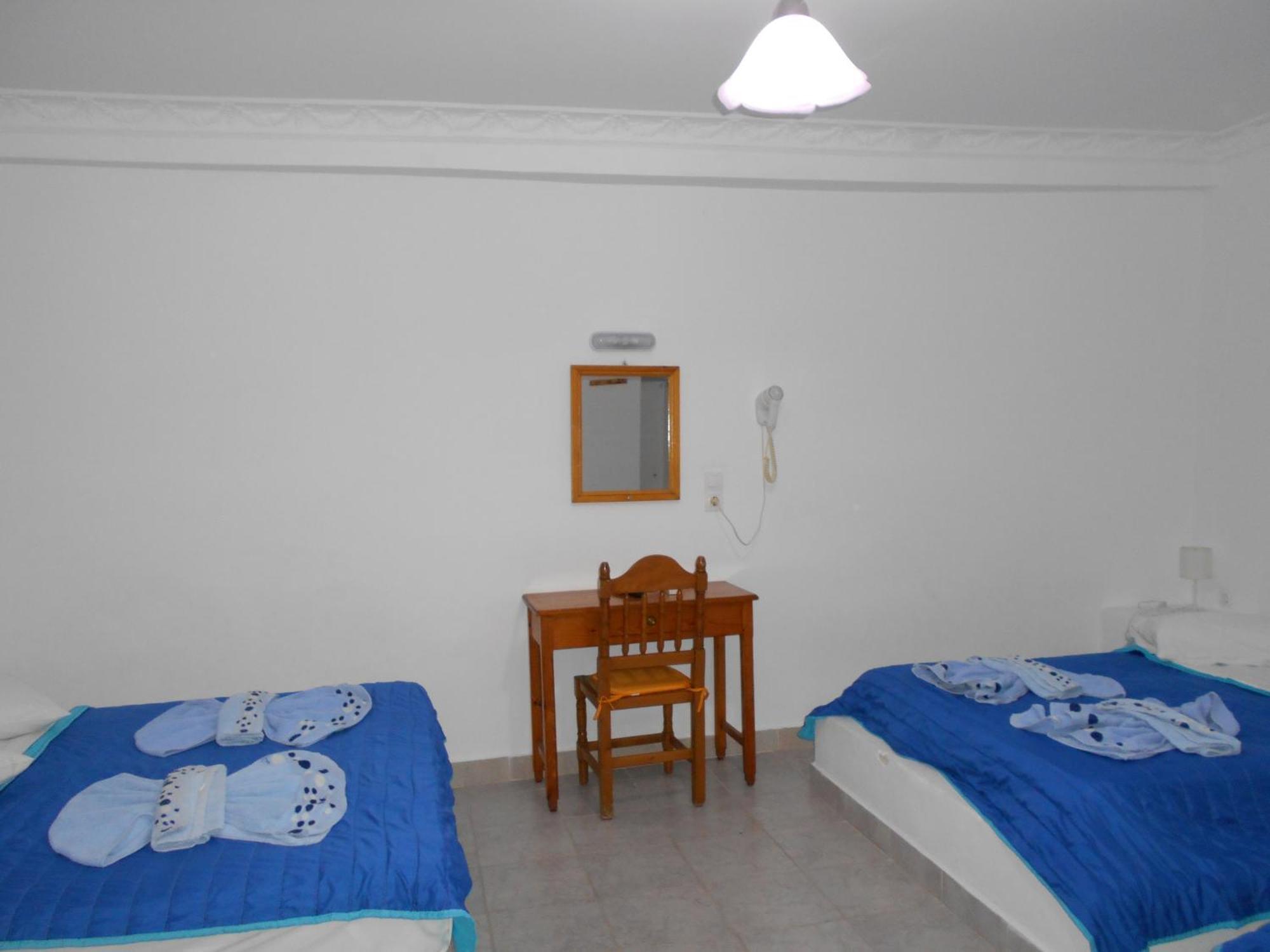 Studios Apartments Kapetanios ペリッサ エクステリア 写真