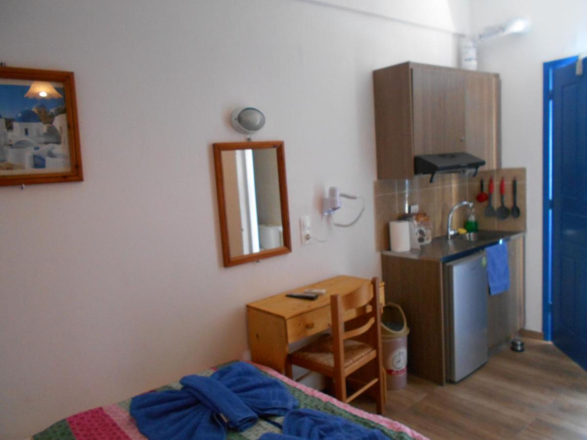 Studios Apartments Kapetanios ペリッサ エクステリア 写真