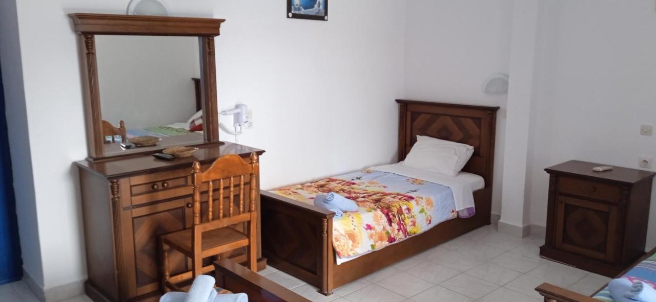 Studios Apartments Kapetanios ペリッサ エクステリア 写真