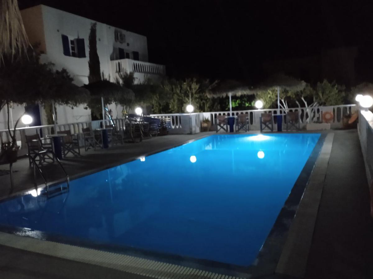 Studios Apartments Kapetanios ペリッサ エクステリア 写真