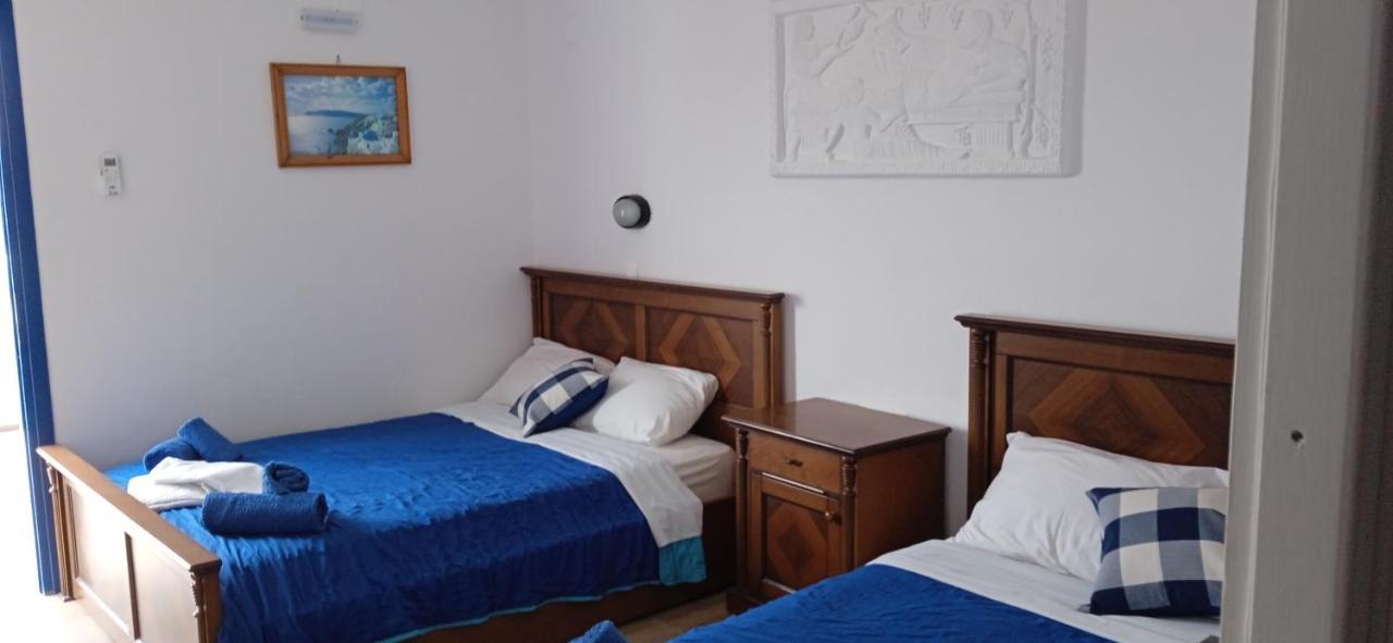 Studios Apartments Kapetanios ペリッサ エクステリア 写真